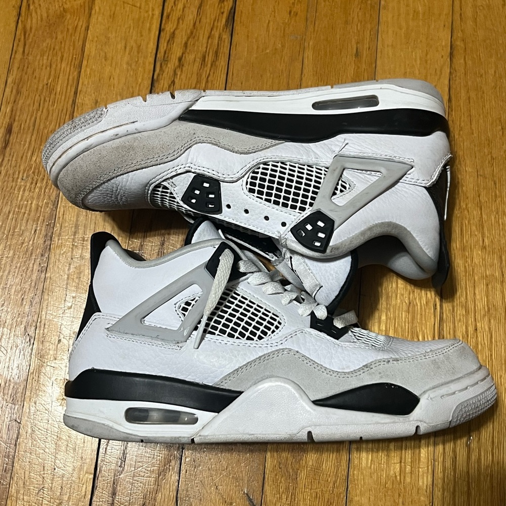 jordan 4 military black
Size 7Y
